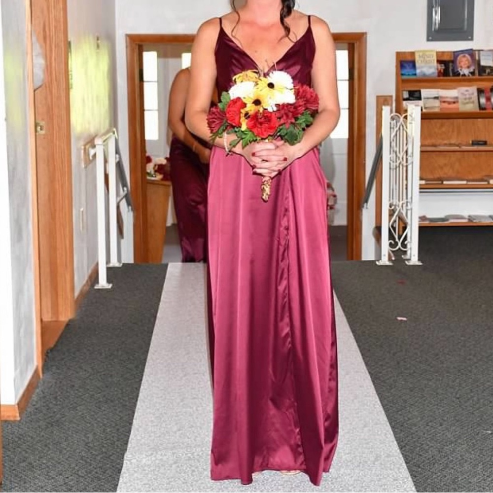 Size 4 David’s bridal bridesmaid dress